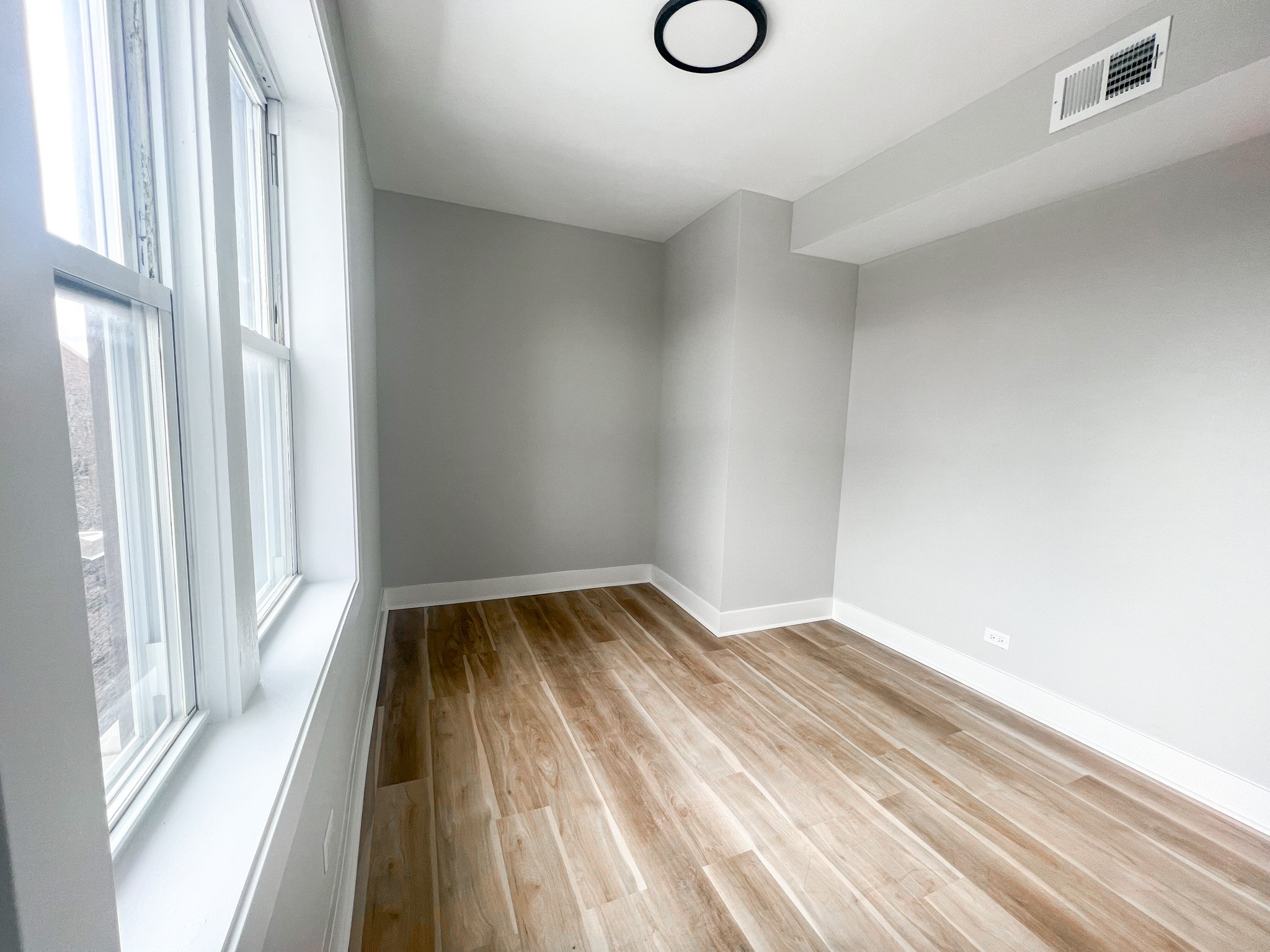 3927-29 N. Southport Ave. 3927-29 N. Southport Ave., Chicago, IL 60613 Wrigleyville - Leasing by Cross Street